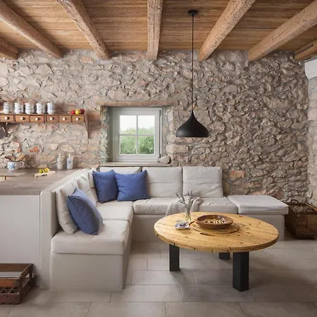 Villa Flavia - Stunning Traditional